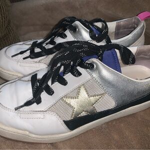 Steve Madden goody sneaker silver w/ gold star